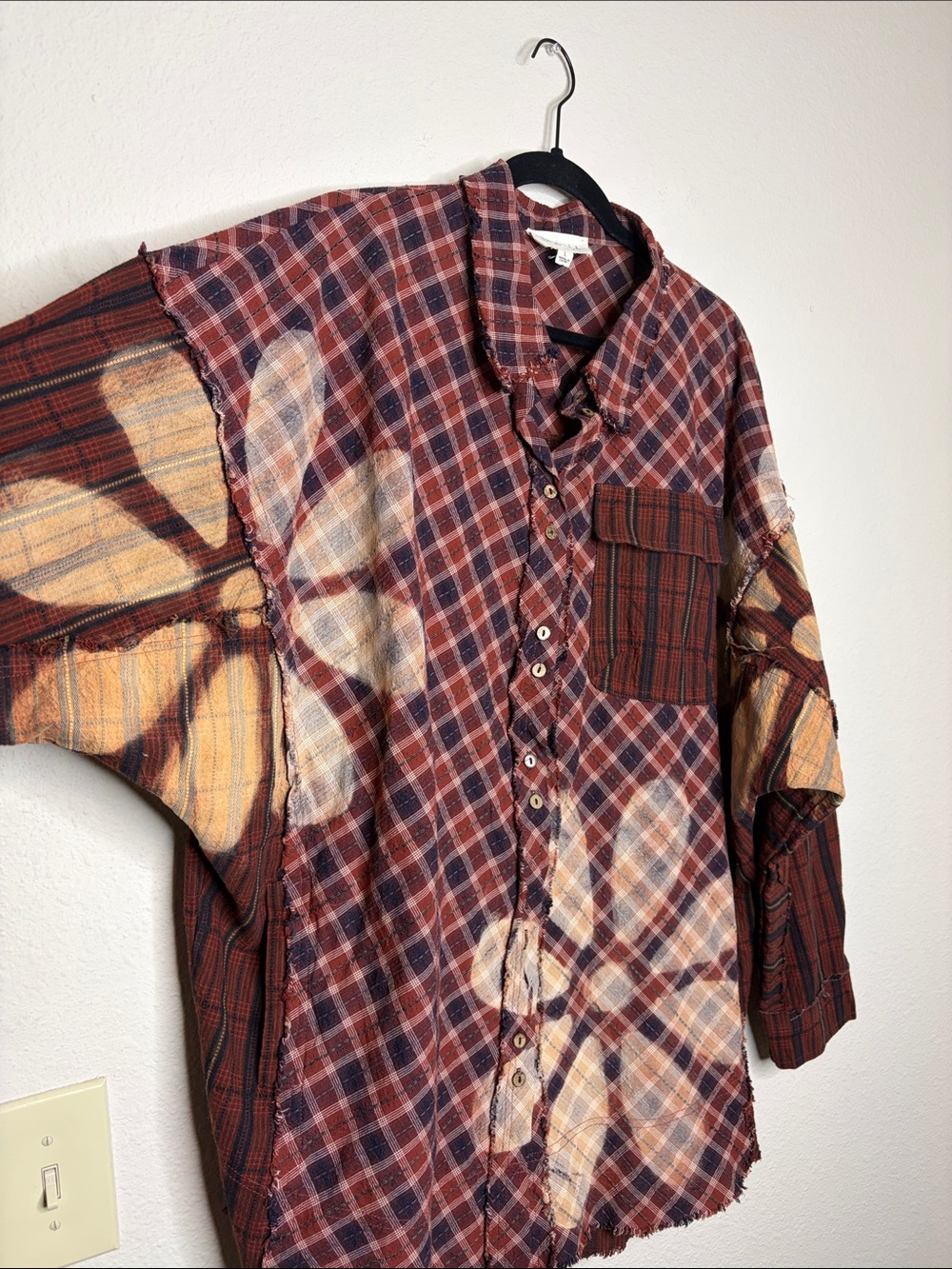 Oli & Hali | Women’s Boho Mixed Media Plaid Flannel Shacket Floral Detail Size L - Picture 4 of 8